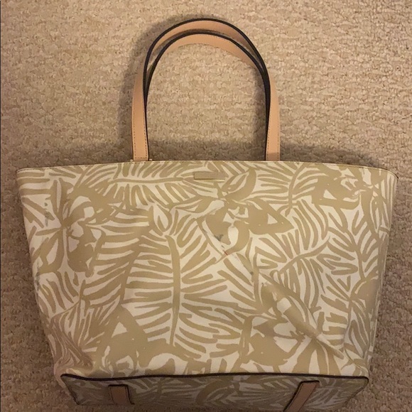 SALE!! Large Kate Spade Tote - Picture 2 of 6